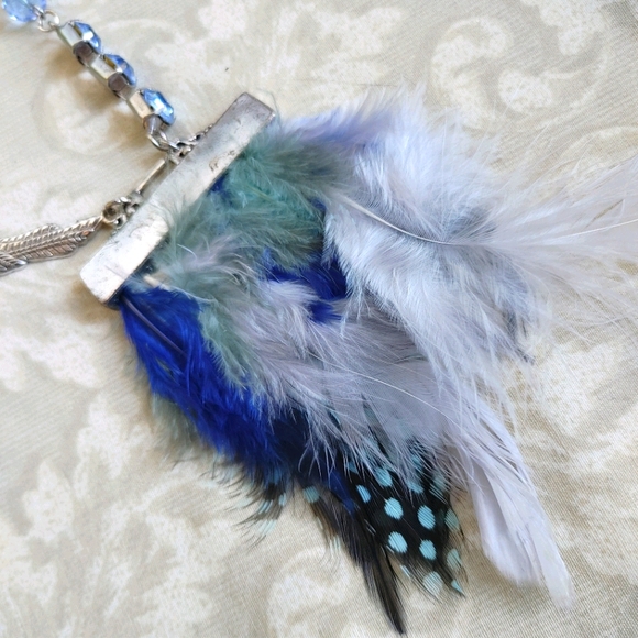 Unique Silver Boho Bird Feather Necklace Set - Picture 3 of 6